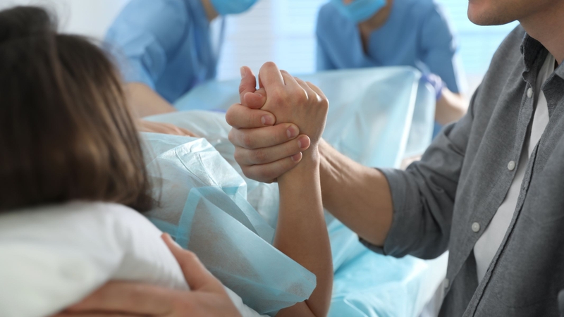 Mẹ thường được chỉ định mổ lấy thai để đảm bảo an toàn cho mẹ và bé