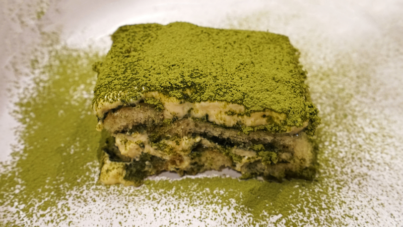 Tiramisu vị matcha là một biến tấu mới lạ từ phiên bản tiramisu truyền thống