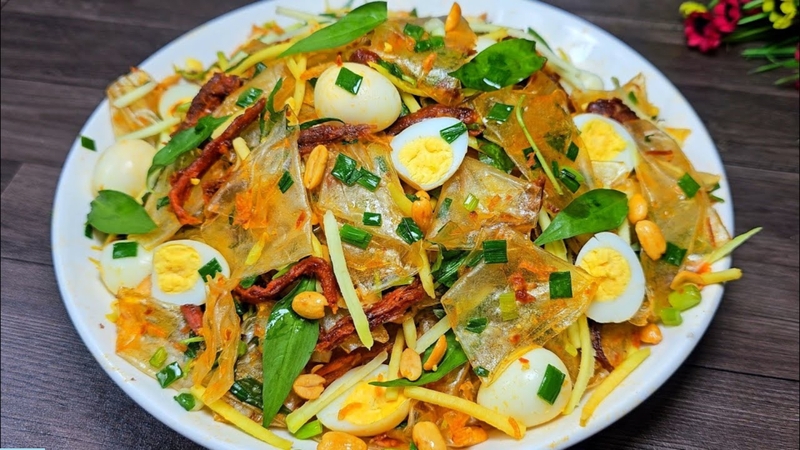 Bánh tráng trộn bao nhiêu calo​? Ăn nhiều bánh tráng trộn có tốt không? 1