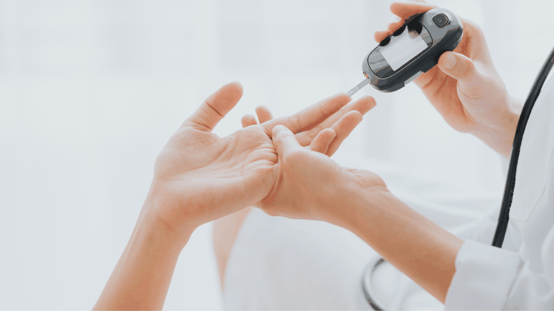 Những người đang mắc bệnh tiểu đường được khuyến cáo nên hạn chế sử dụng bánh uôi trong chế độ ăn hằng ngày