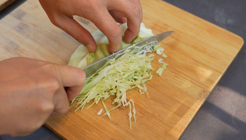 Không nên thái sẵn bắp cải, dễ mất dinh dưỡng