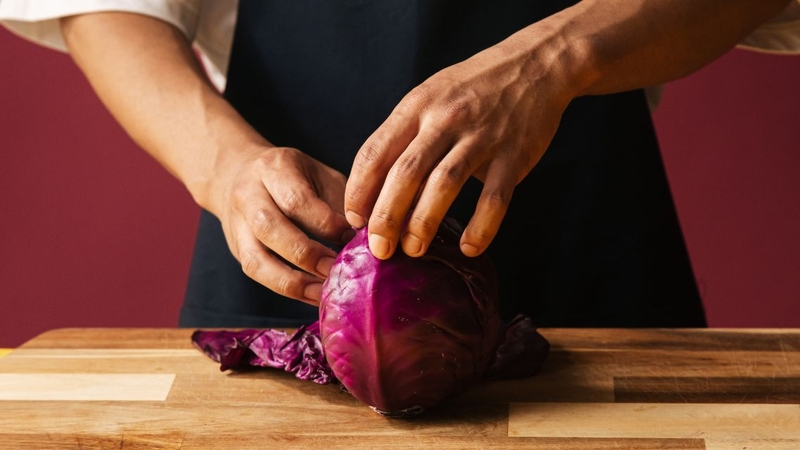 Bắp cải đỏ: Thành phần dinh dưỡng, lợi ích sức khỏe và cách ăn tốt nhất 1