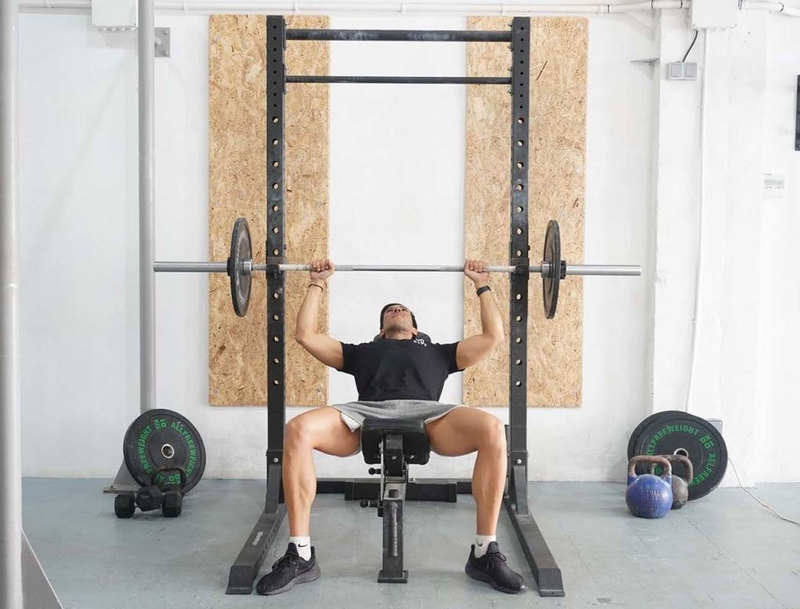 Barbell Bench Press là gì? Hướng dẫn cách tập Barbell Bench Press 2
