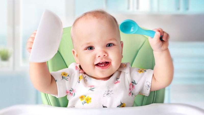 Bát cho bé ăn dặm cần được làm từ chất liệu an toàn