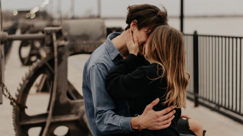 Hôn nhau mỗi ngày giúp tăng cường khả năng miễn dịch của cơ thể