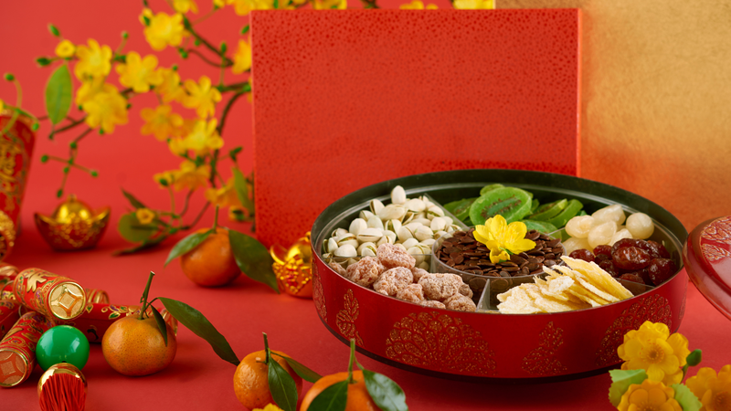 Bánh kẹo và đồ ngọt cần được kiểm soát lượng sử dụng trong ngày Tết để tránh tăng cân