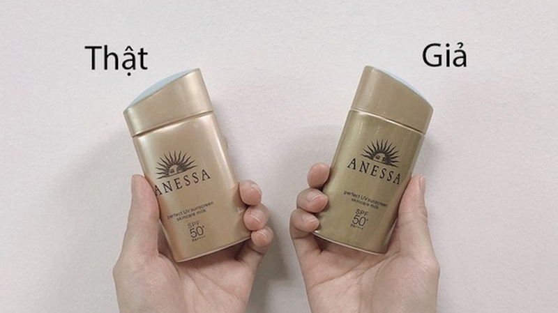 Cách check kem chống nắng Anessa dựa vào hình dáng bên ngoài
