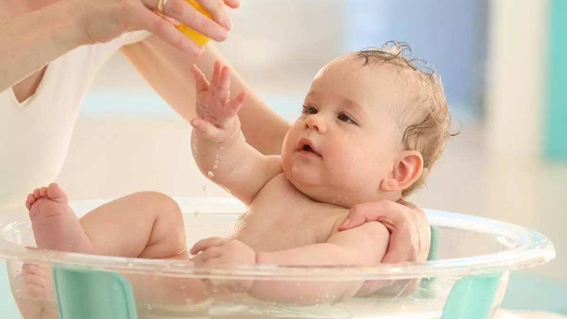 các loại sữa tắm cho trẻ sơ sinh hiện nay