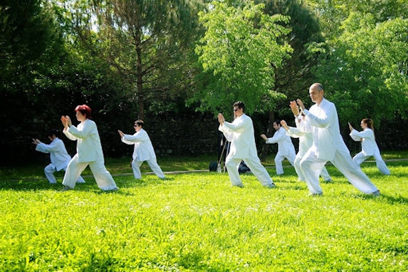 tập dưỡng sinh chữa mất ngủ ở người già