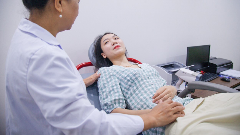 bat-mi-cac-cach-chua-dau-bung-khong-ro-nguyen-nhan 2.jpg