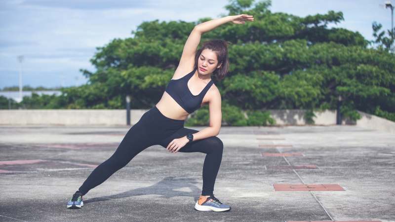 Bạn cần khởi động làm nóng cơ thể trước khi thực hiện bài tập nhảy dây