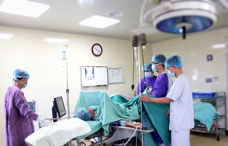 Tán sỏi nội soi ngược dòng được sử dụng rất phổ biến hiện nay đối với những viên sỏi nhỏ dưới 2 cm