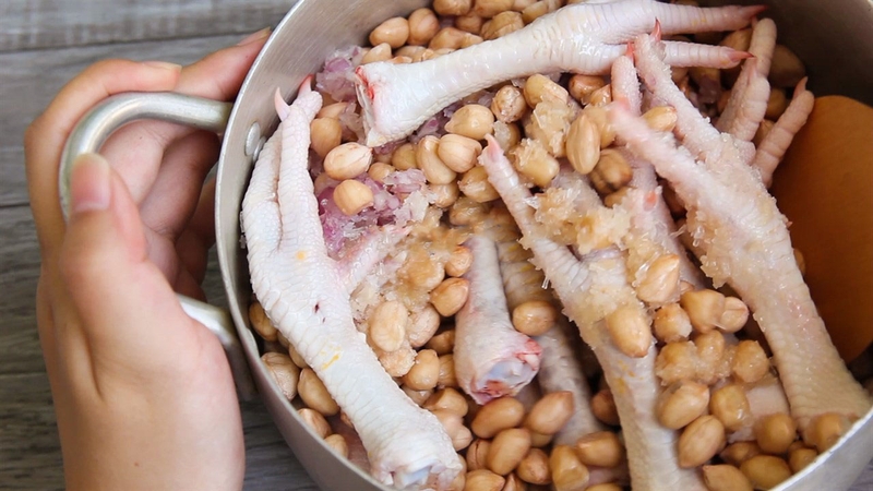 bat-mi-cach-lam-chan-ga-ham-dau-phong-tri-xuong-khop 1.jpg