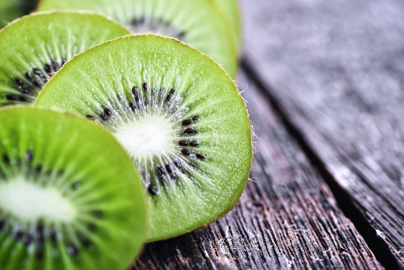 Bật mí cách làm Kiwi cho bé ăn dặm vừa ngon vừa dễ 1