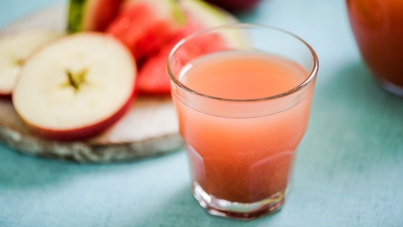 Bật mí cách làm nước ép dưa hấu mix táo thơm ngon khó cưỡng 3