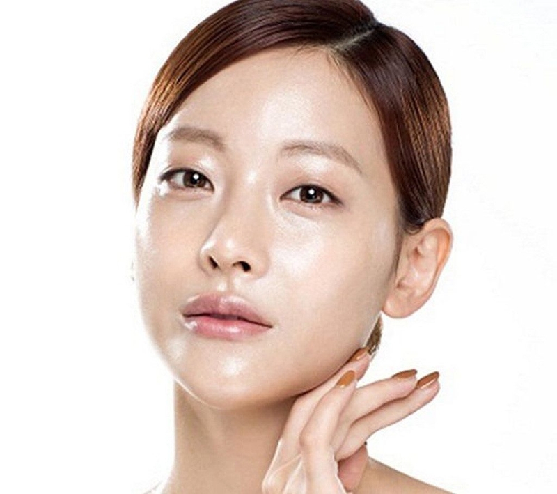 Bạn cần có cách trị mồ hôi dầu trên mặt đúng cách để cải thiện tình trạng da nổi mụn, sạm đen, nhờn bóng