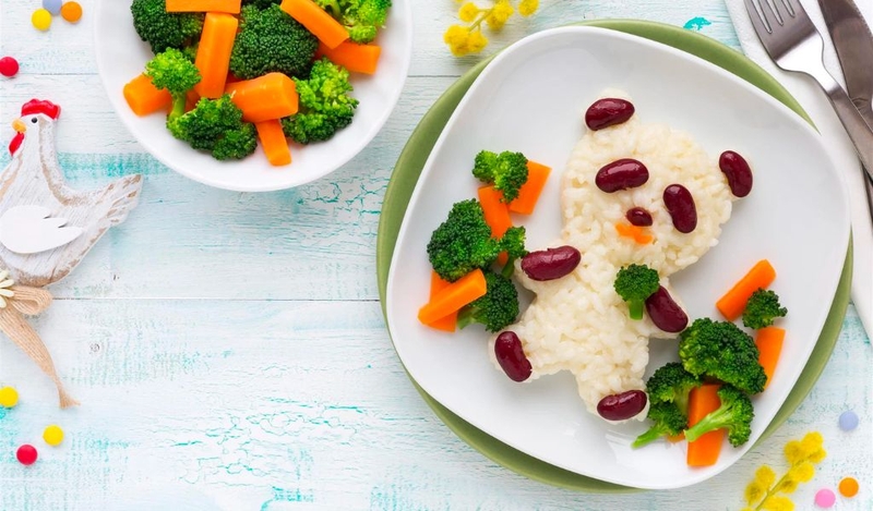 đảm bảo đủ liều lượng và kết cấu thức ăn phù hợp cho bé