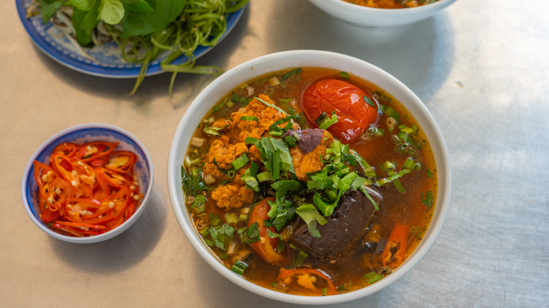 Bầu 3 tháng đầu ăn bún riêu cua được không? An toàn hay rủi ro? 2