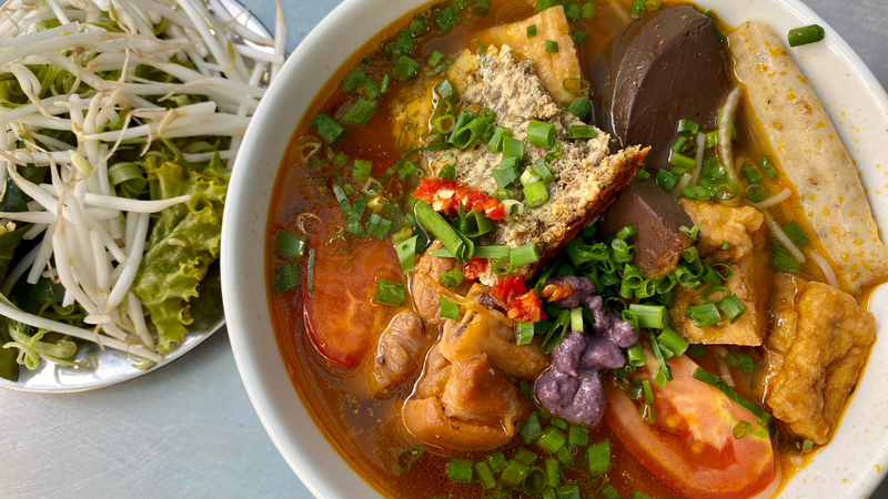 Bầu 3 tháng đầu ăn bún riêu cua được không? An toàn hay rủi ro? 1