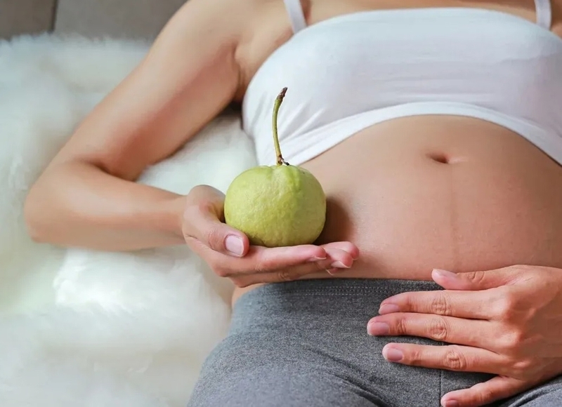 bầu 3 tháng đầu ăn ổi được không 1