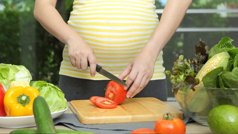 Bầu 4 tháng ăn đu đủ xanh được không? Những điều mẹ bầu cần biết 4