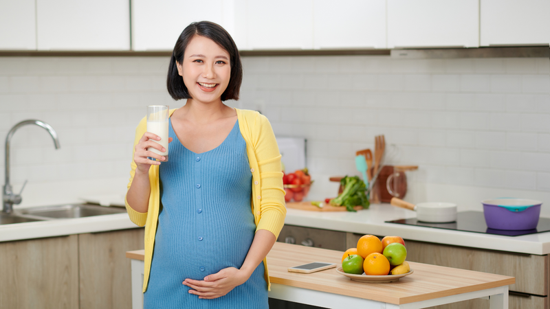 Bổ sung sữa và các sản phẩm từ sữa giúp hỗ trợ sự phát triển xương và răng của thai nhi