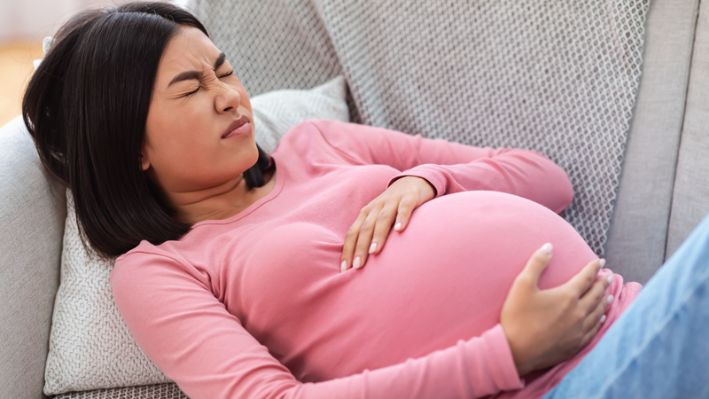 Các món chiên rán hoặc nhiều chất béo có thể khiến mẹ bầu dễ bị đầy bụng