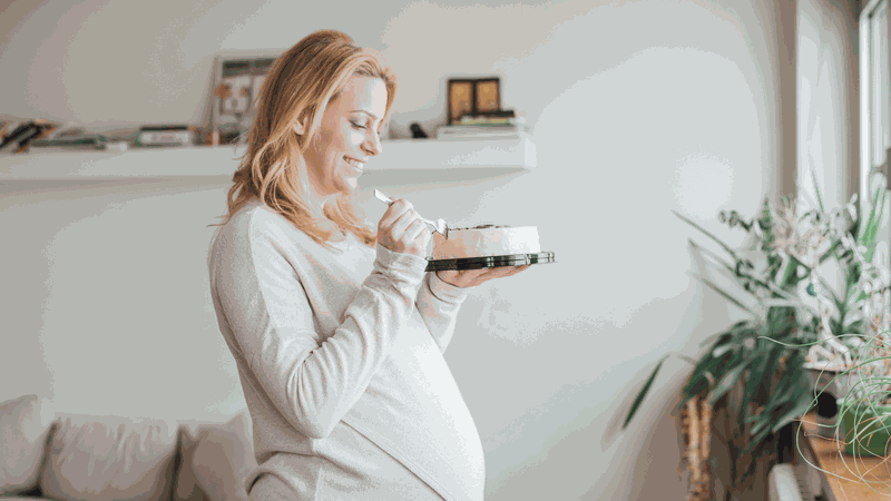 Mẹ bầu ăn bánh Trung thu được không?