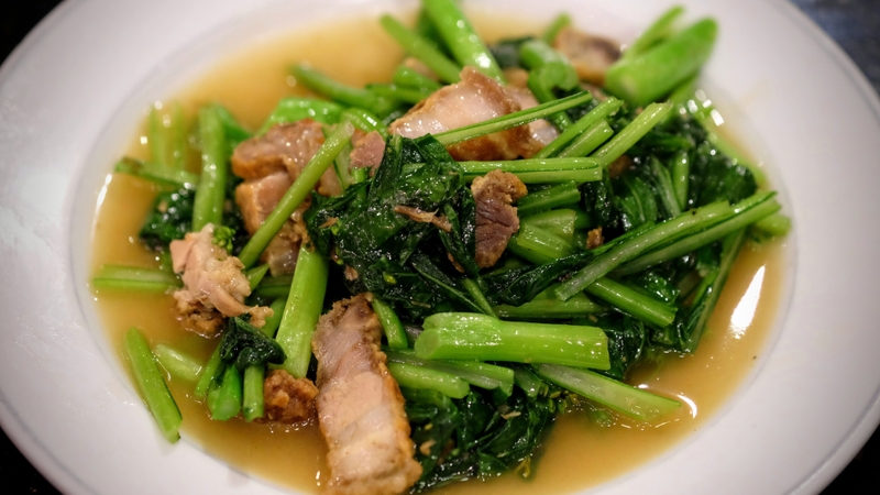 Mẹ bầu nên sử dụng cải bẹ xanh đã được nấu chín thông qua các phương pháp như luộc, hấp hoặc xào nhẹ