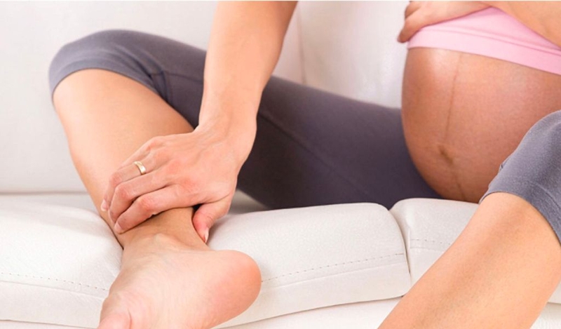 Bầu ăn rau muống được không? Có bị suy giãn tĩnh mạch không? 3