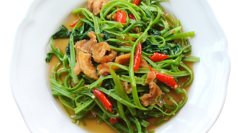 Sơ chế kỹ và chọn rau có nguồn gốc an toàn