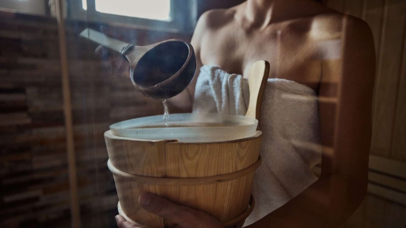 Vệ sinh vùng kín đúng cách là biện pháp an toàn hơn xông hơi trong thai kỳ