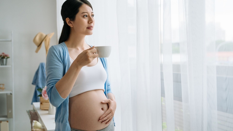 Bầu uống cà phê được không? Lời khuyên từ chuyên gia giúp mẹ yên tâm 1