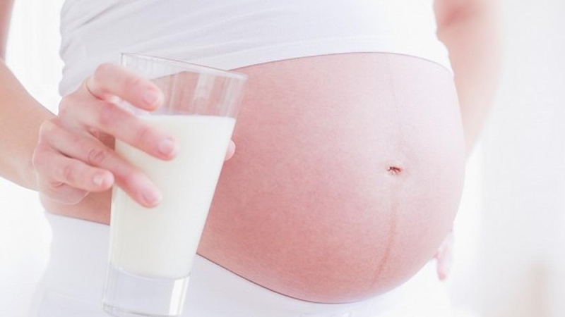 Bầu uống sữa óc chó được không? Những điểm cần chú ý khi dùng 4