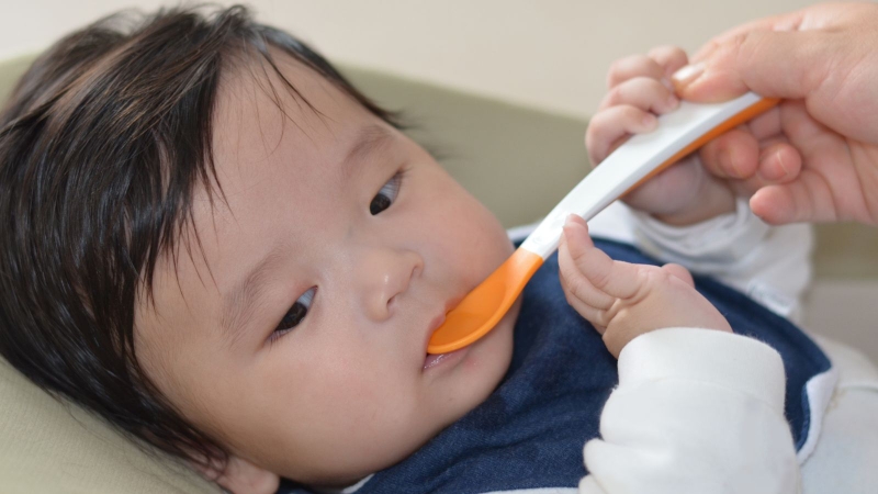 Bé 13 tháng biếng ăn: Nguyên nhân và cách khắc phục 2