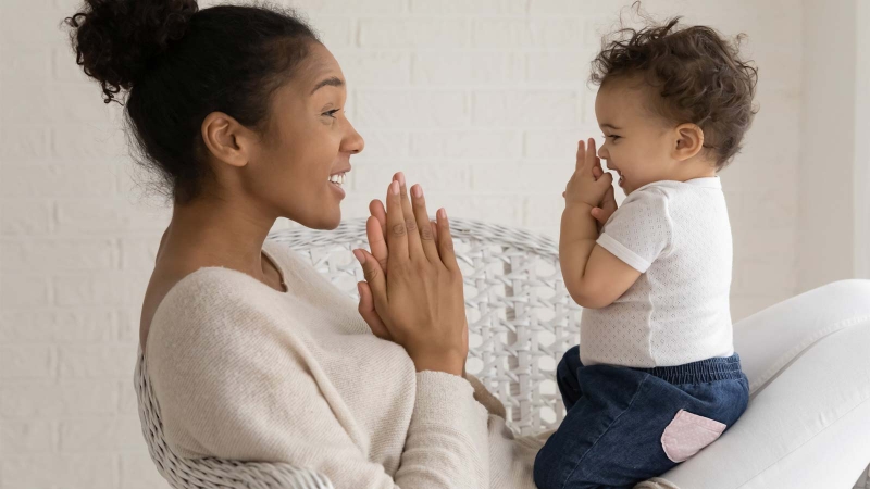 Bé 1 tuổi biết làm gì? Bí quyết giúp trẻ phát triển toàn diện hơn 2