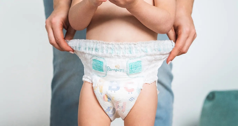 Bé 3 tháng nên dùng bỉm dán hay bỉm quần? 3