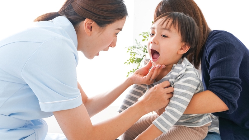 Cần chuẩn bị tâm lý cho trẻ trước khi nhổ răng lần đầu tiên