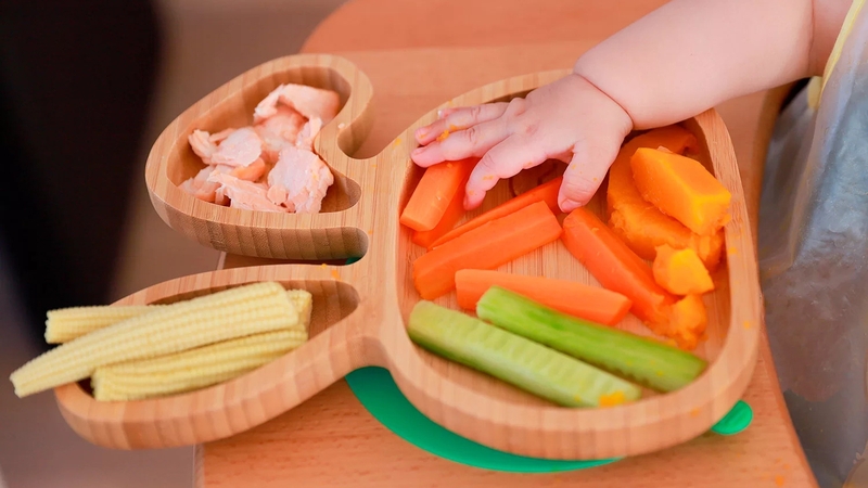 Hỏi đáp mẹ và bé: Bé 6 tháng ăn dặm ngày mấy lần? 3