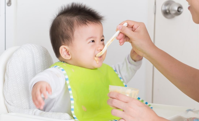 Bé 6 tháng ăn dặm như thế nào? Hướng dẫn A - Z 1