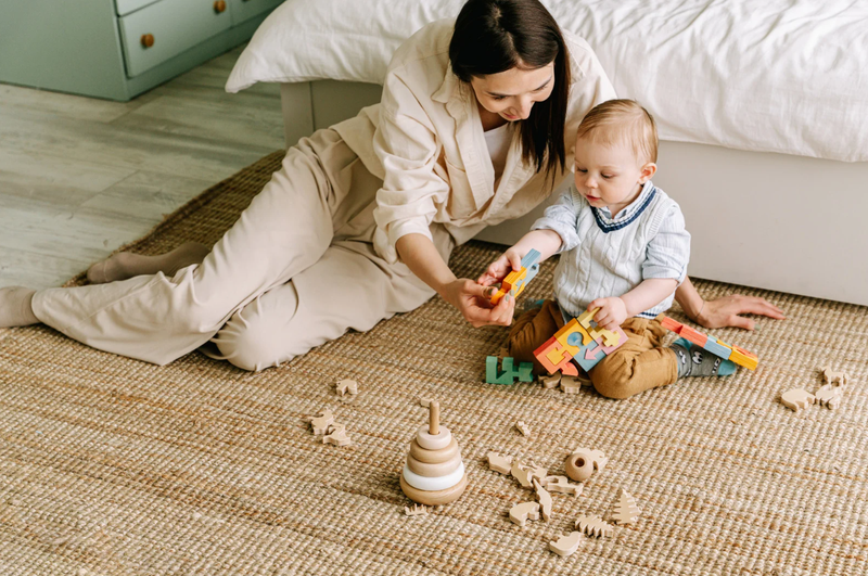 Bé 8 tháng tuổi biết làm gì? Khám phá những bước tiến đầu đời ấn tượng 4