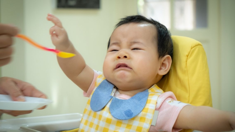 Bé ăn dặm bao nhiêu là đủ? Hướng dẫn lượng ăn theo từng tháng tuổi 2