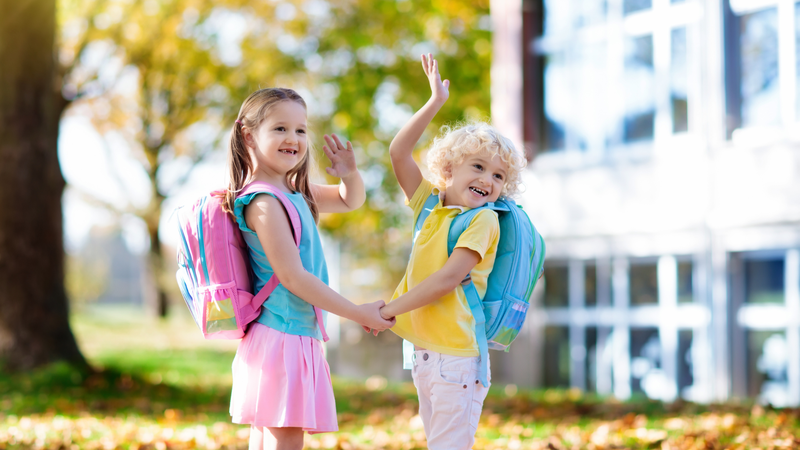 Bé chưa biết nói có nên cho đi nhà trẻ không? Những lợi ích của việc cho trẻ chậm nói đi học sớm 4