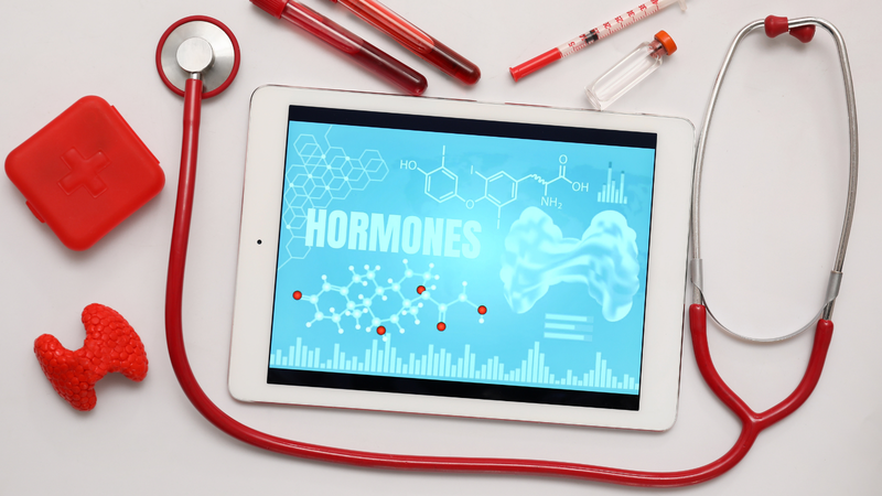 Thay đổi nội tiết tố ở tuổi dậy thì