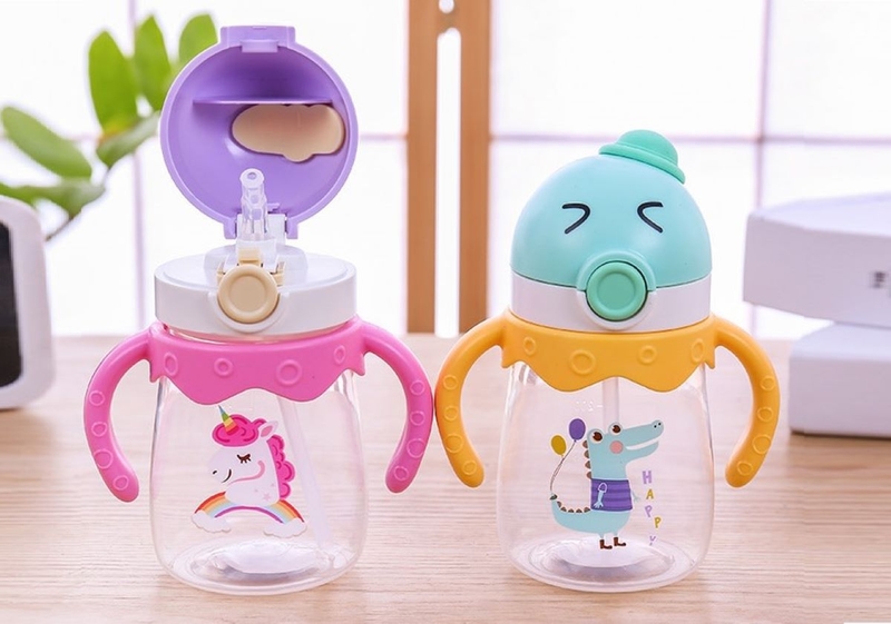 Bé không chịu uống nước phải làm sao? 2