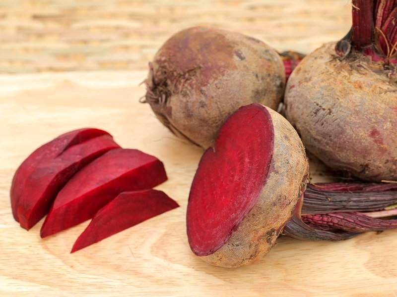 Bé mấy tháng ăn được củ dền? Cần lưu ý gì khi cho trẻ ăn củ dền? 1