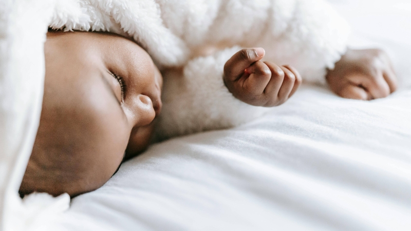 Bé gặp tình trạng này có thể do sự bất thường ở cấu trúc đường thở