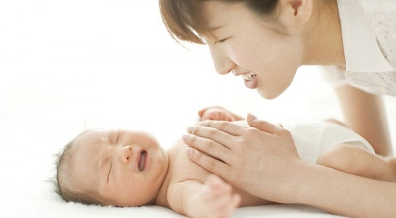 Bé sơ sinh thiếu canxi phải làm sao và những lưu ý mà phụ huynh cần biết để ngừa bệnh cho trẻ 1