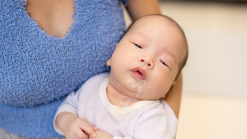 Bé uống Rotarix bị nôn trớ, phải làm sao?