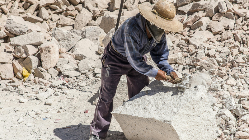 Bệnh bụi phổi silic là bệnh phổi nghề nghiệp do hít phải bụi chứa tinh thể silica (SiO₂) trong thời gian dài